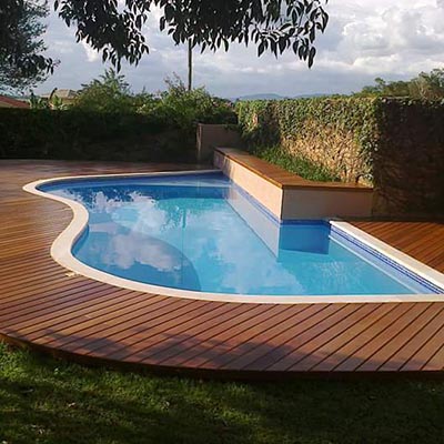 Deck de madeira em Guarulhos